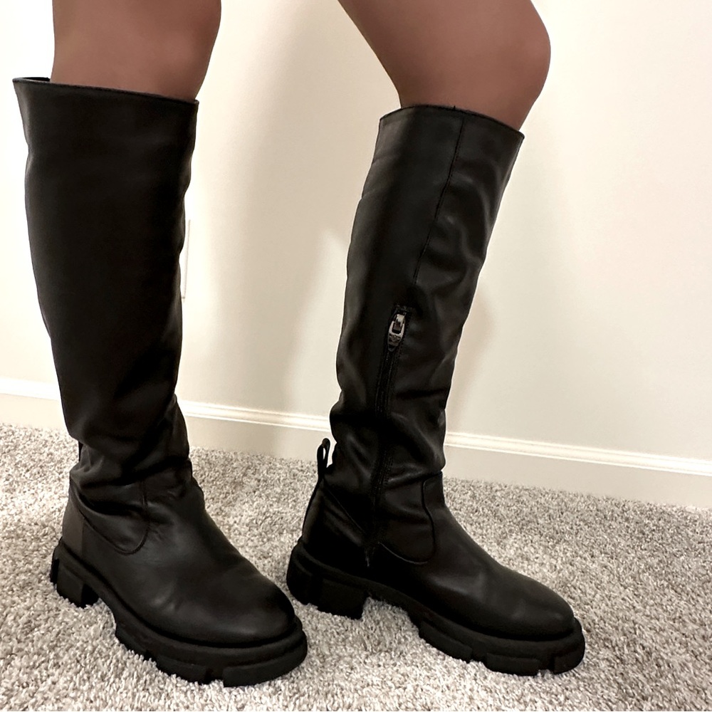 Winter leather boots